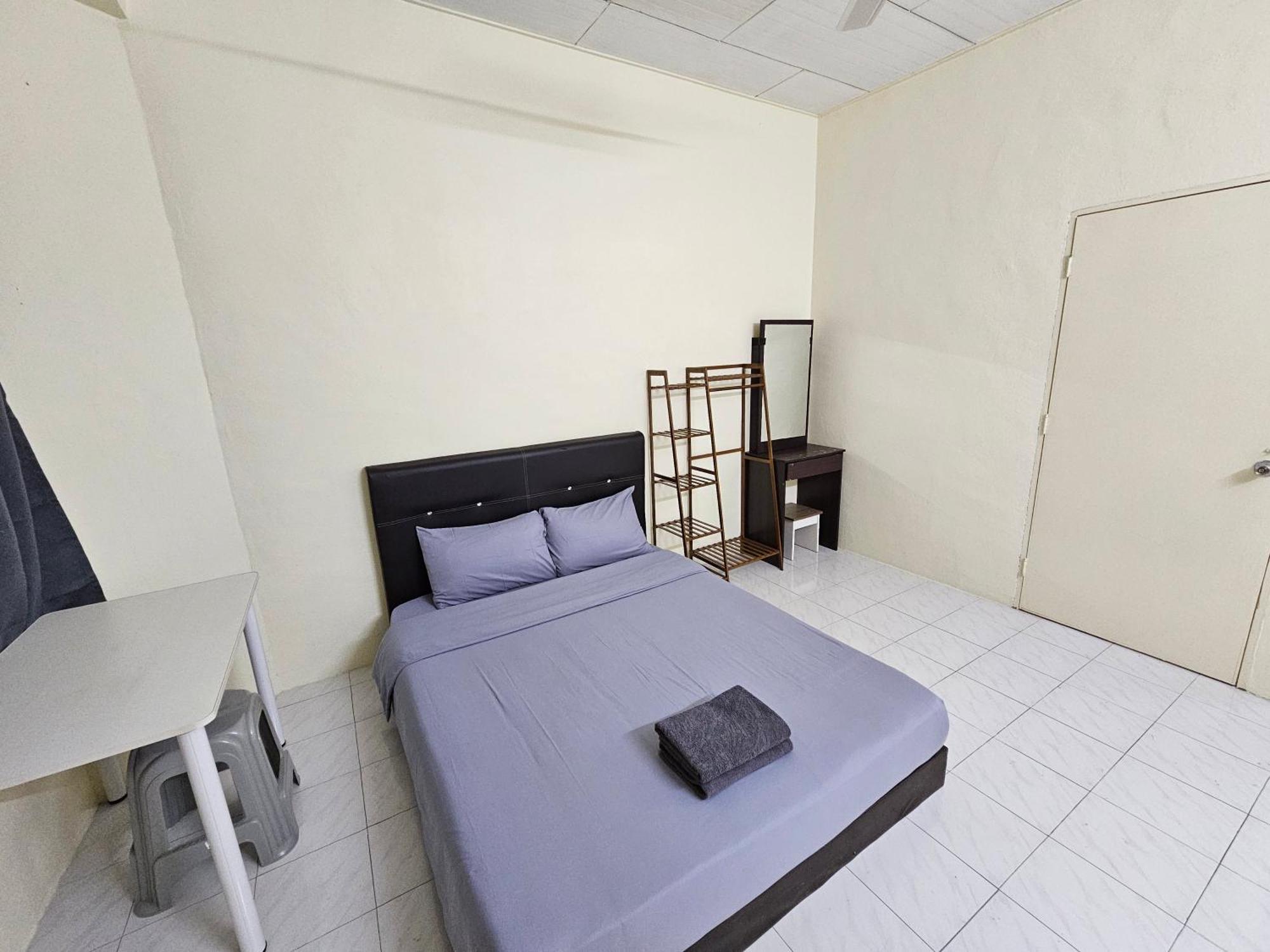 Flower Homestay