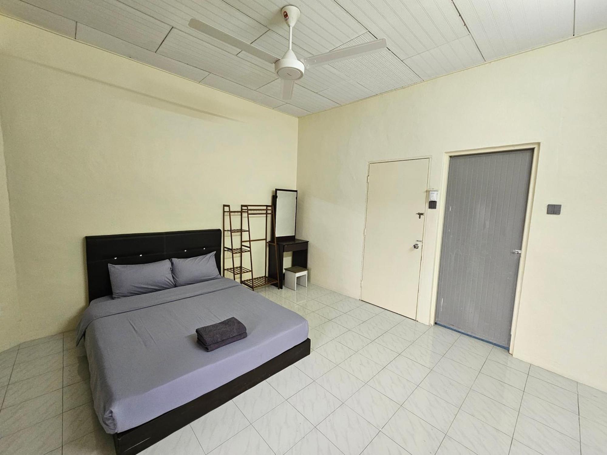 Flower Homestay